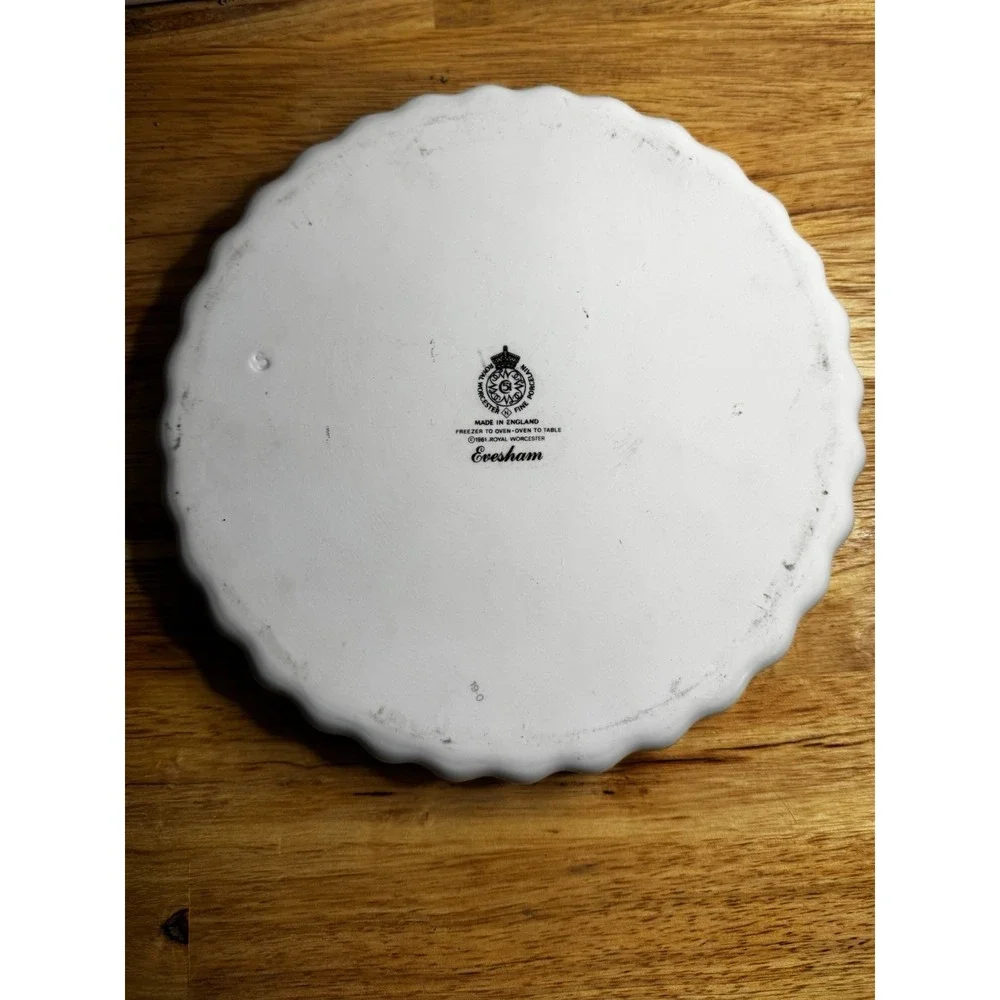 Royal Worcester Evesham‎ Gold Pattern Quiche Fluted Edge Bakeware